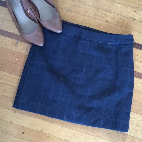 Gap mini skirt with geometric detail - Picture 2 of 6
